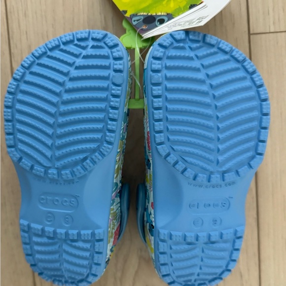 CROCS Toddlers' Disney Stitch Classic Clog - Picture 6 of 7